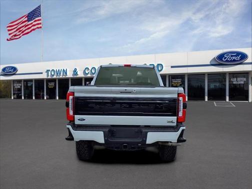 2025 Ford F-250 Platinum