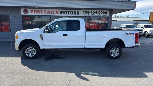 Oxford White 2017 Ford F-350 XLT