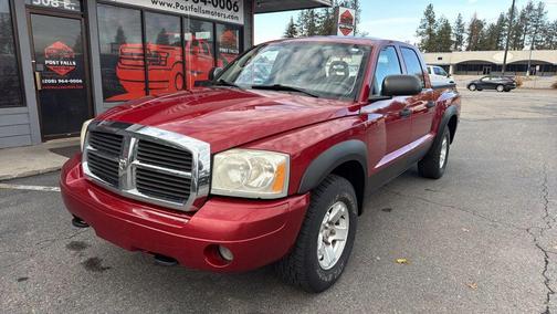 Red 2006 Dodge Dakota SLT Quad Cab