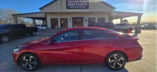 2022 Hyundai ELANTRA SEL