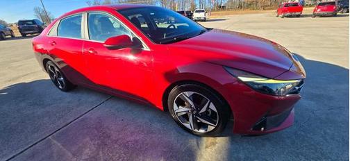 2022 Hyundai ELANTRA SEL