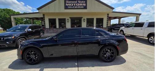 2020 Chrysler 300 Touring