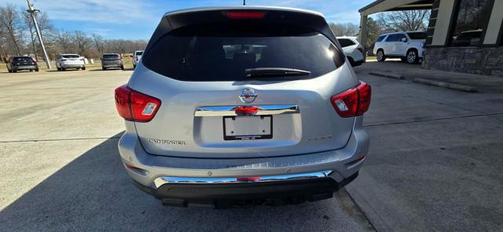 2017 Nissan Pathfinder Platinum