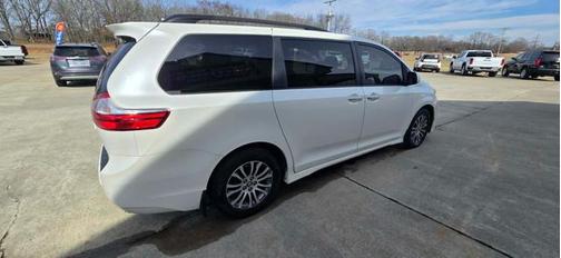 2018 Toyota Sienna Limited Premium