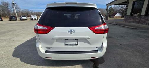 2018 Toyota Sienna Limited Premium