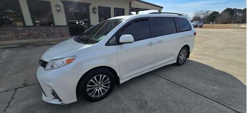 2018 Toyota Sienna Limited Premium