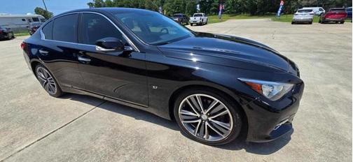 2015 INFINITI Q50 Premium