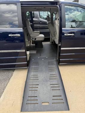 2012 Chrysler Town & Country Limited