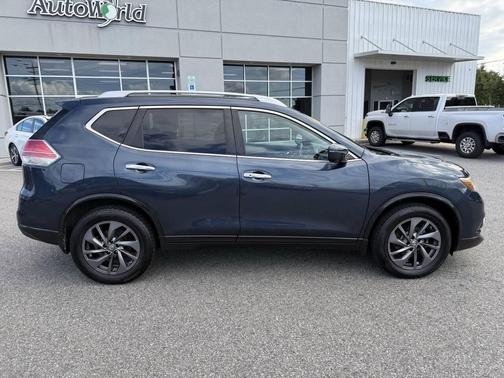 2016 Nissan Rogue SV