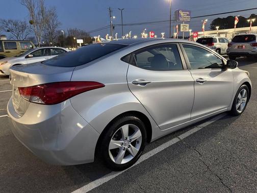 2011 Hyundai ELANTRA GLS