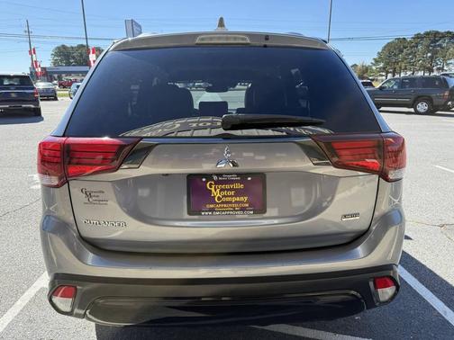 2020 Mitsubishi Outlander 