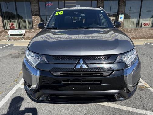 2020 Mitsubishi Outlander 