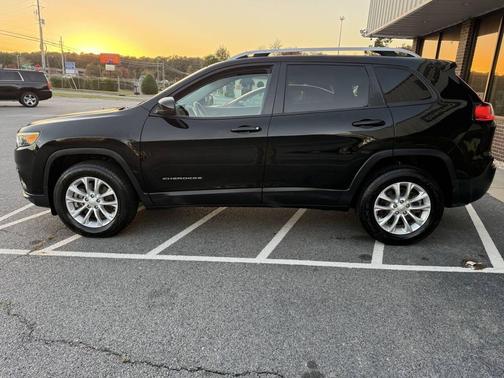 2020 Jeep Cherokee Latitude