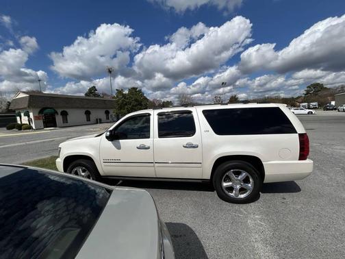 2014 Chevrolet Suburban 1500 LTZ