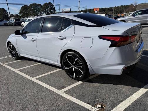 2023 Nissan Altima 2.5 SR 4dr Sedan