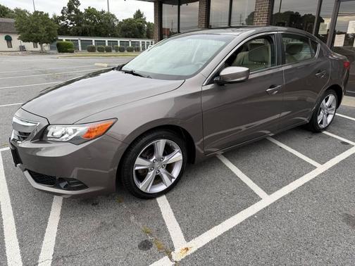 2013 Acura ILX 2.0L w/Premium Package