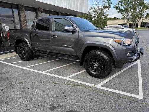2017 Toyota Tacoma SR5