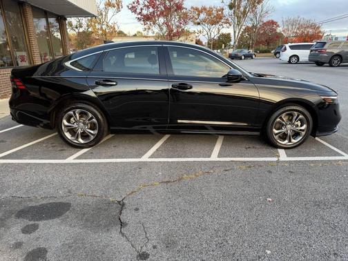 2023 Honda Accord Hybrid Base