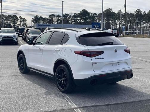 2020 Alfa Romeo Stelvio Base