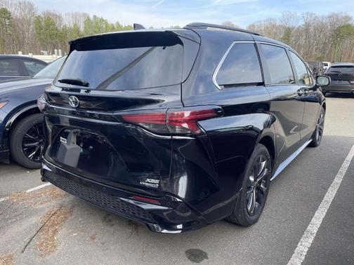 2024 Toyota Sienna XSE 7 Passenger