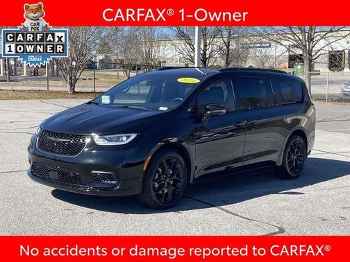 2024 Chrysler Pacifica Touring-L