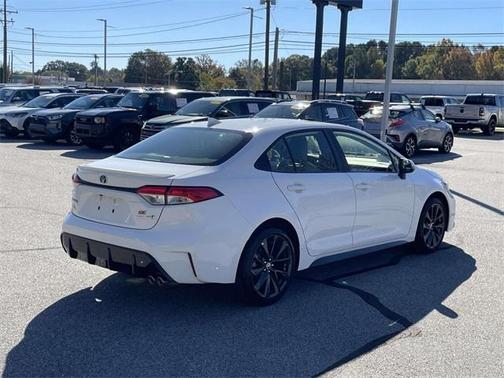 2024 Toyota Corolla Hybrid SE