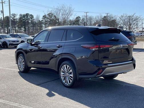 2024 Toyota Highlander Platinum