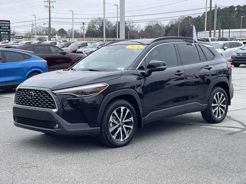 2024 Toyota Corolla Cross XLE