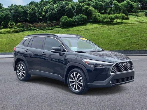 2024 Toyota Corolla Cross XLE