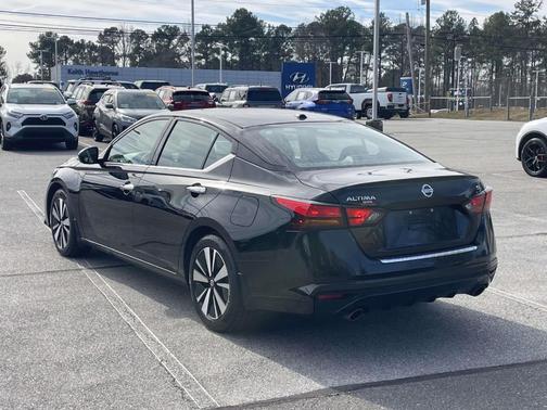2022 Nissan Altima 2.5 SL