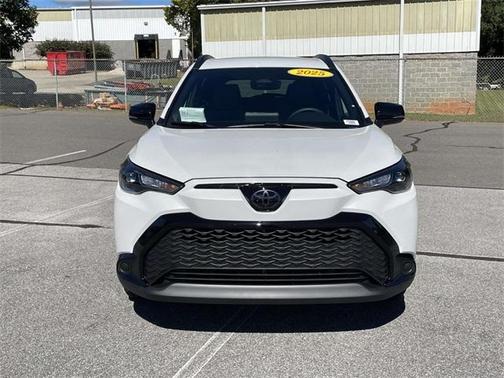 2025 Toyota Corolla Cross Hybrid SE