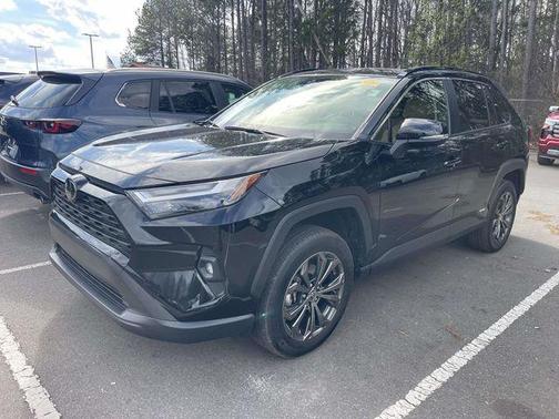 2025 Toyota RAV4 Hybrid XLE Premium