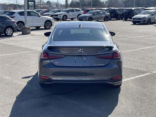 2023 Lexus ES 300h Base