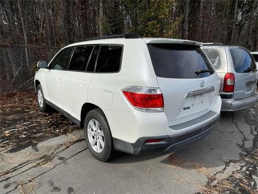 2012 Toyota Highlander SE