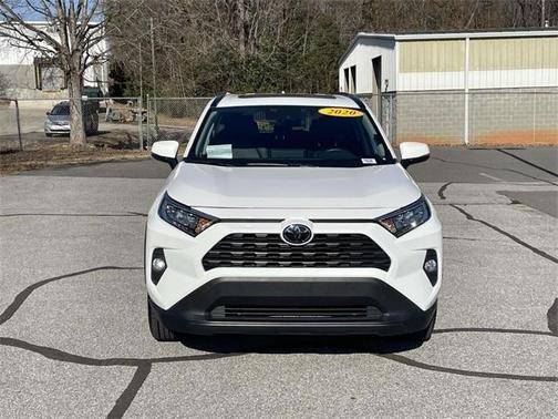 2020 Toyota RAV4 XLE