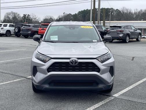 2022 Toyota RAV4 LE