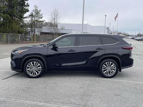 2024 Toyota Highlander Platinum