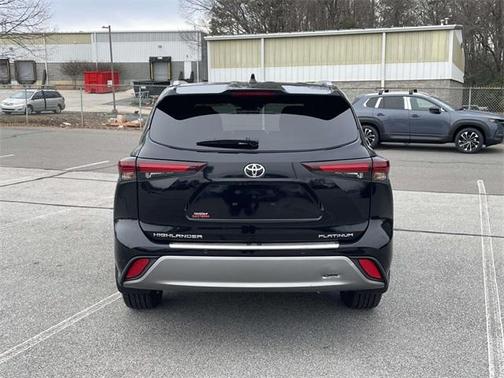 2024 Toyota Highlander Platinum