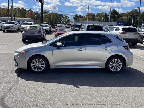 2024 Toyota Corolla Hatchback SE
