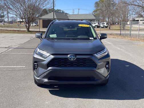 2022 Toyota RAV4 Hybrid XLE Premium