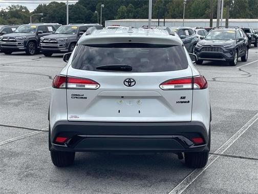 2024 Toyota Corolla Cross Hybrid SE