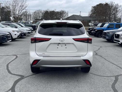2021 Toyota Highlander Platinum