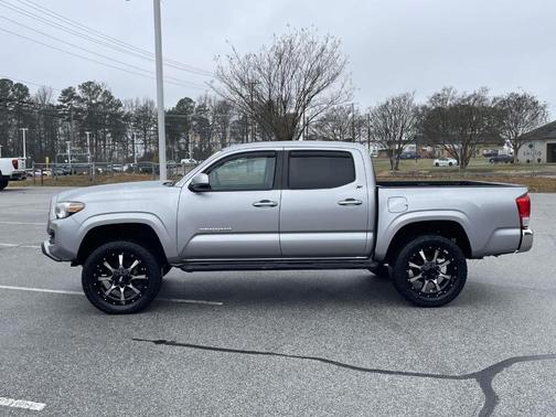 2016 Toyota Tacoma SR5