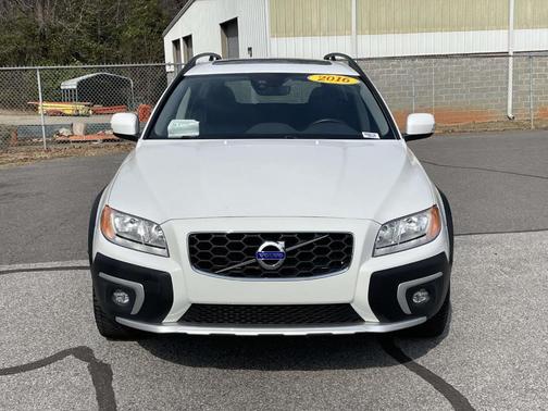 2016 Volvo XC70 T5 Drive-E Premier