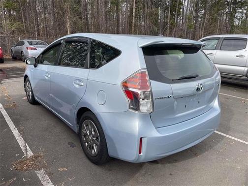 2015 Toyota Prius v Two