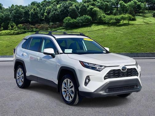 2024 Toyota RAV4 XLE Premium
