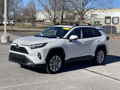 2024 Toyota RAV4 XLE Premium