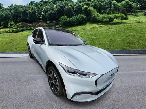 2022 Ford Mustang Mach-E Premium