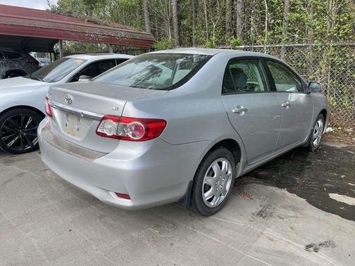 Classic Silver Metallic 2013 Toyota Corolla LE