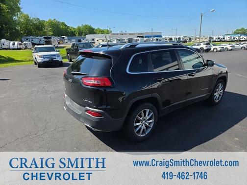 Black 2018 Jeep Cherokee Limited